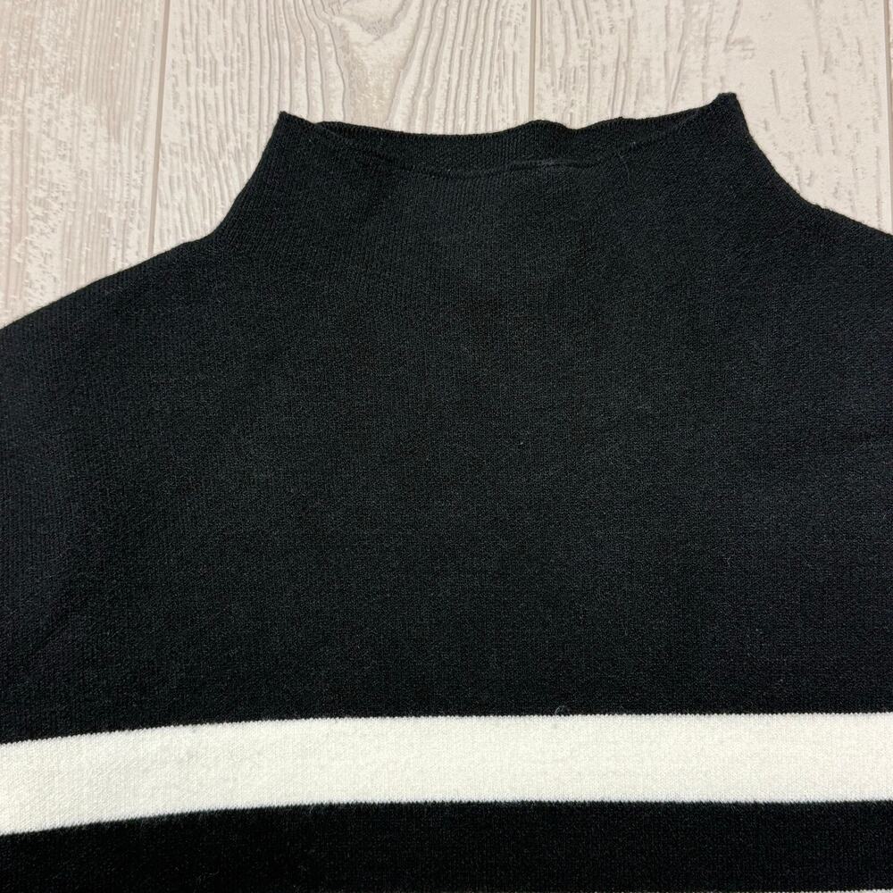 Tahari Women’s Medium Black White Striped Mock Neck Sweater Tunic Oversized Soft - Picture 5 of 8